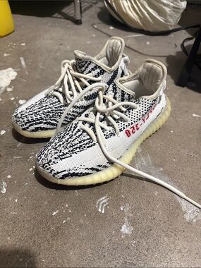 Adidas Yeezy Boost Zebra V2 Size 5 women